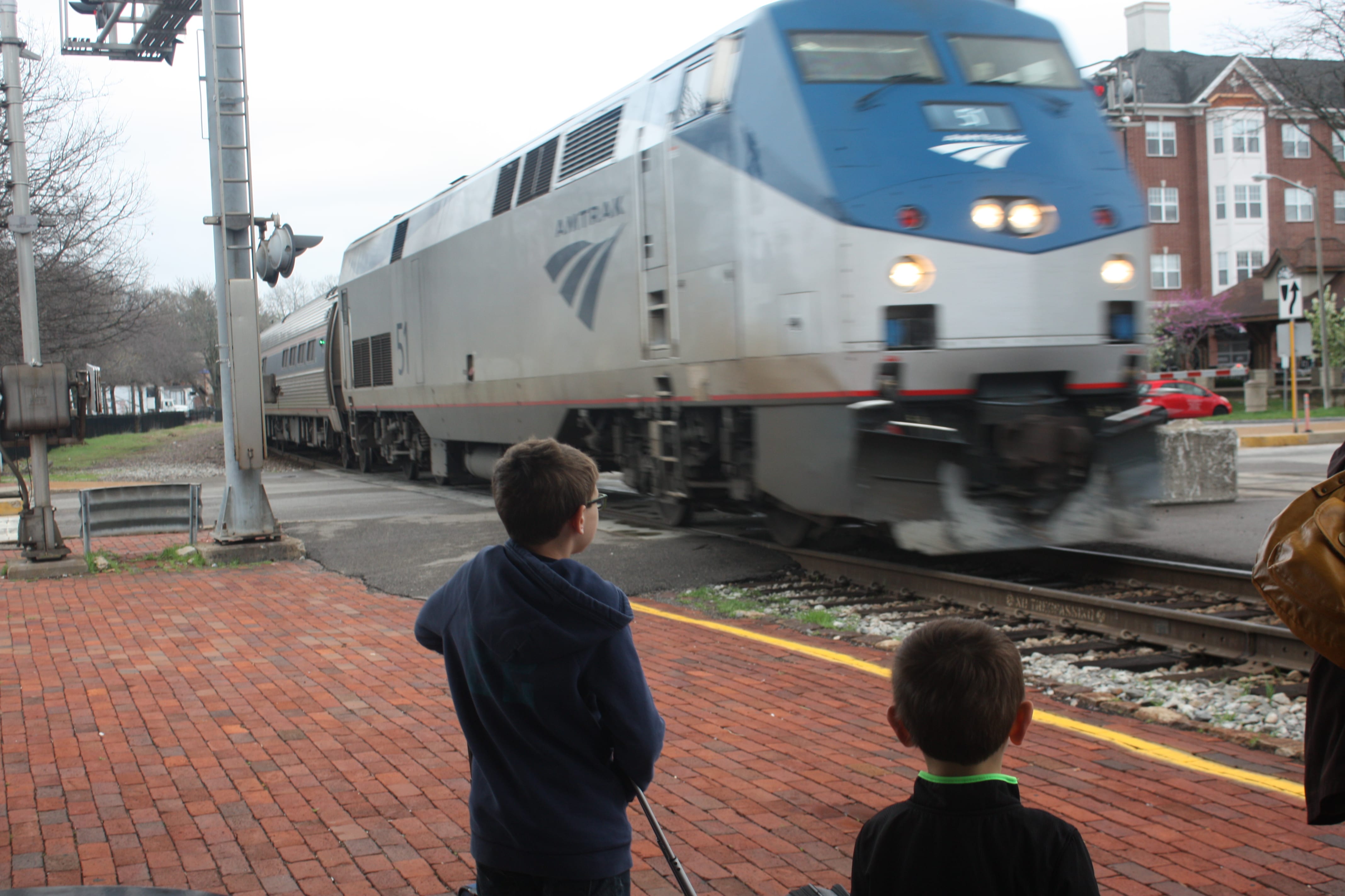 Amtrak Kirkwood, MO train pulling into station